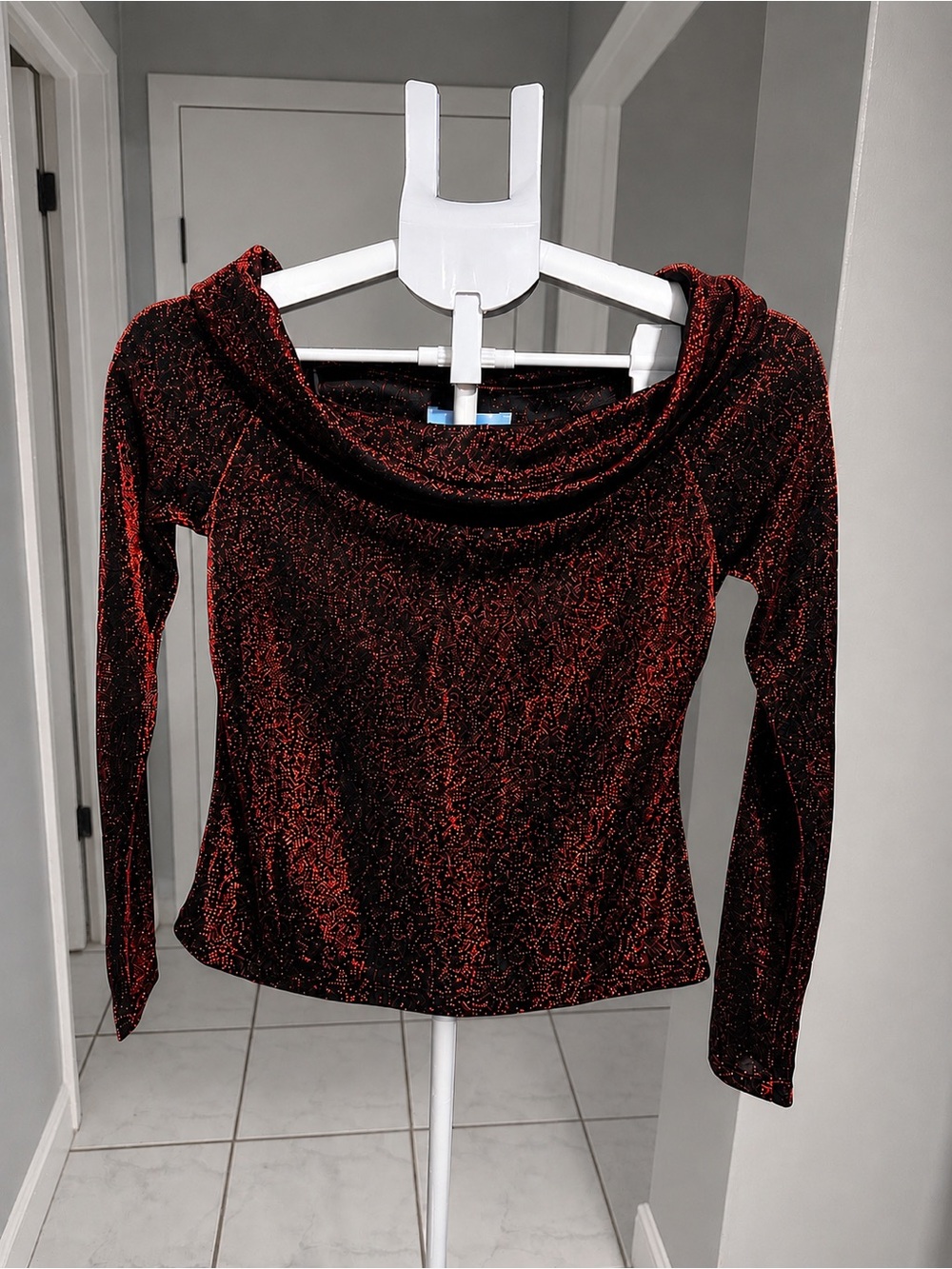 CeCe Shimmery Red on Black party wear